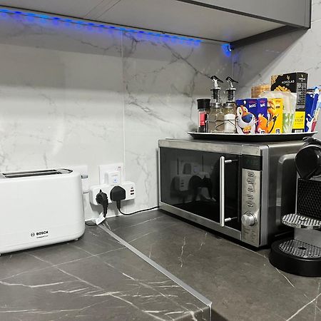 Modern Apartment Near Mckenzie Beach Λάρνακα Εξωτερικό φωτογραφία