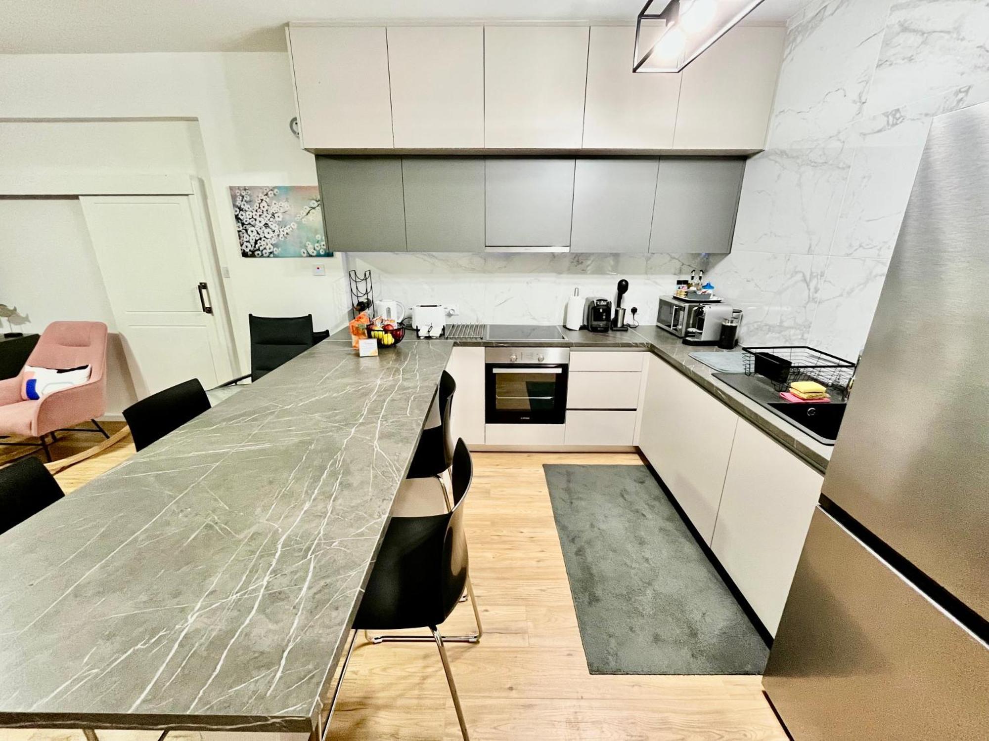 Modern Apartment Near Mckenzie Beach Λάρνακα Εξωτερικό φωτογραφία