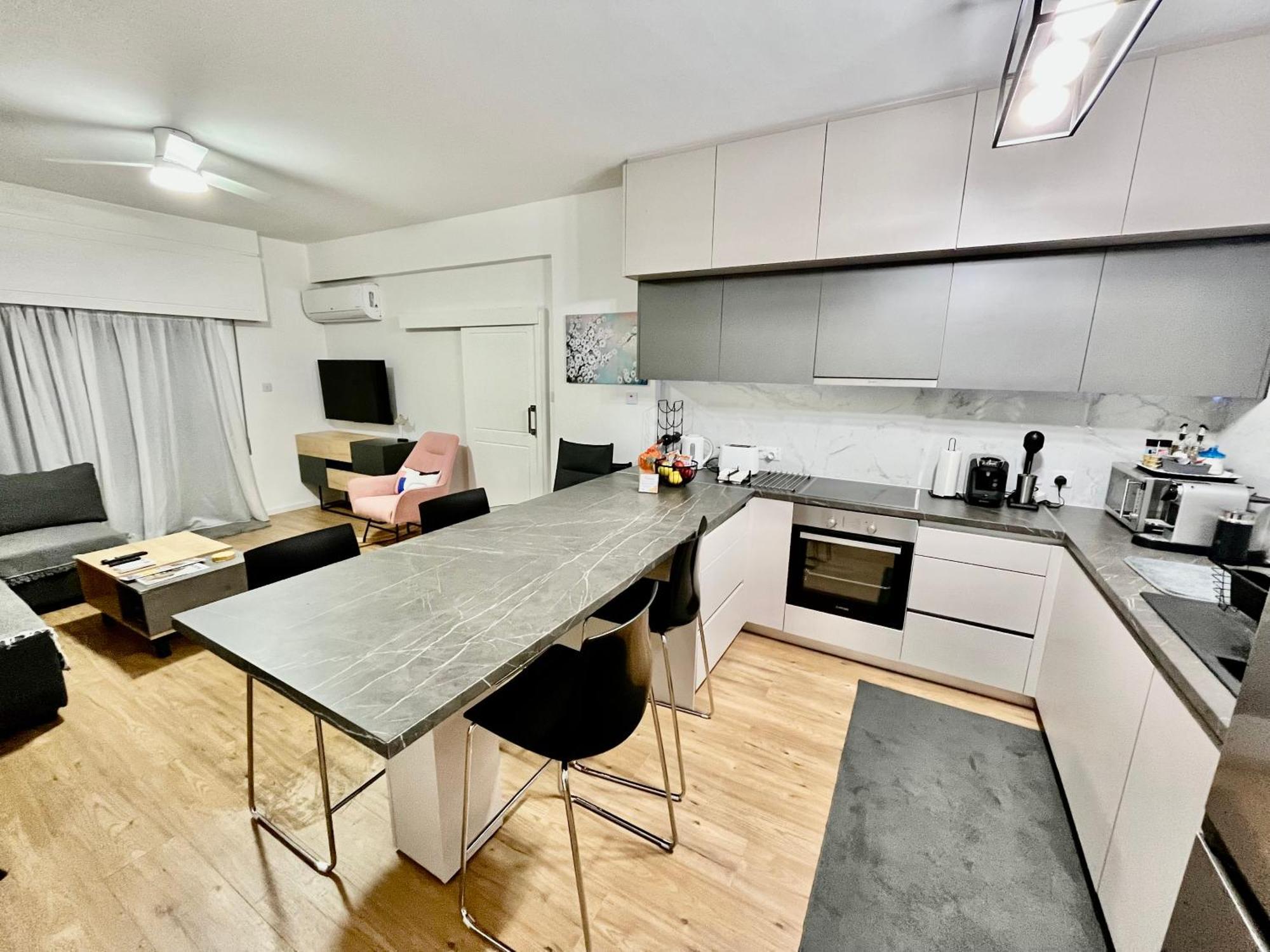 Modern Apartment Near Mckenzie Beach Λάρνακα Εξωτερικό φωτογραφία